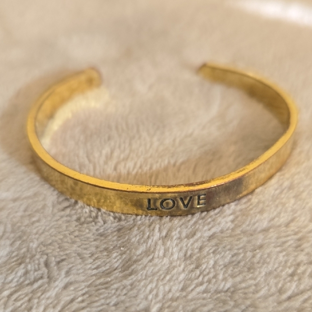 #015 Vintage Gold Tone Love Bracelet